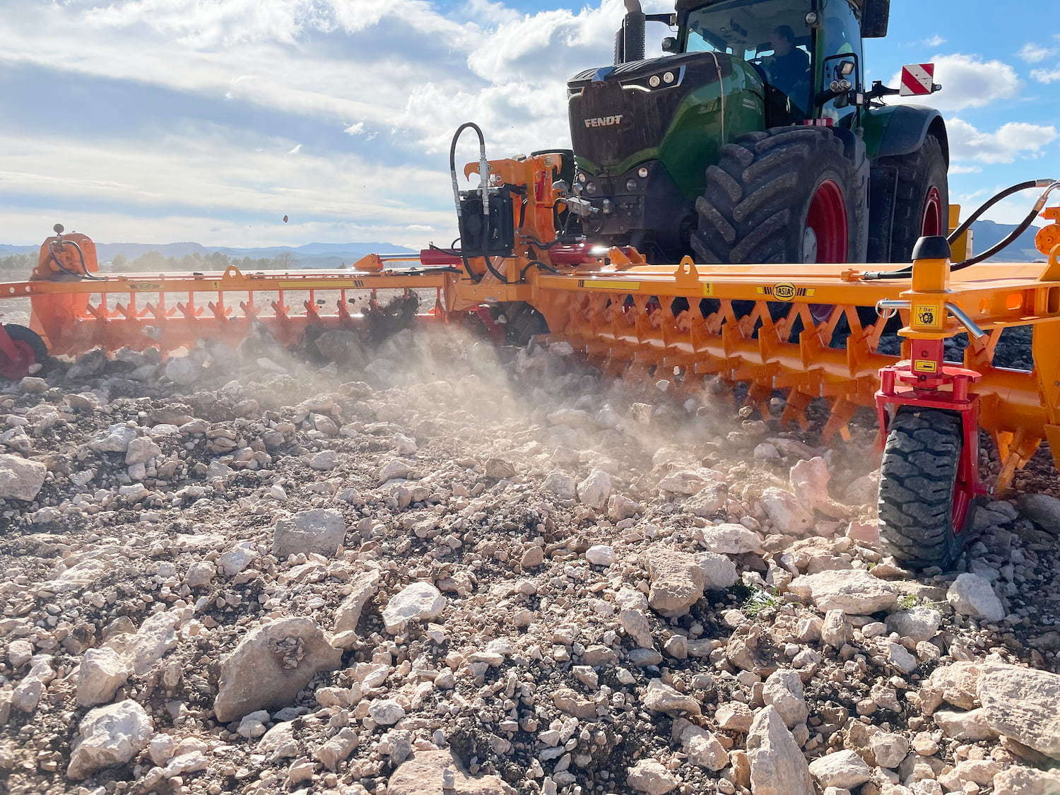 Rastrillo hilerador de piedras RF 13