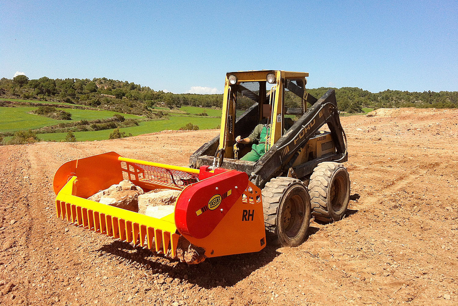 Recogedor de piedras hidráulico RH 12