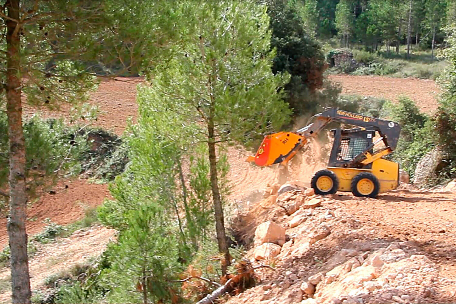Recogedor de piedras hidráulico RH 16
