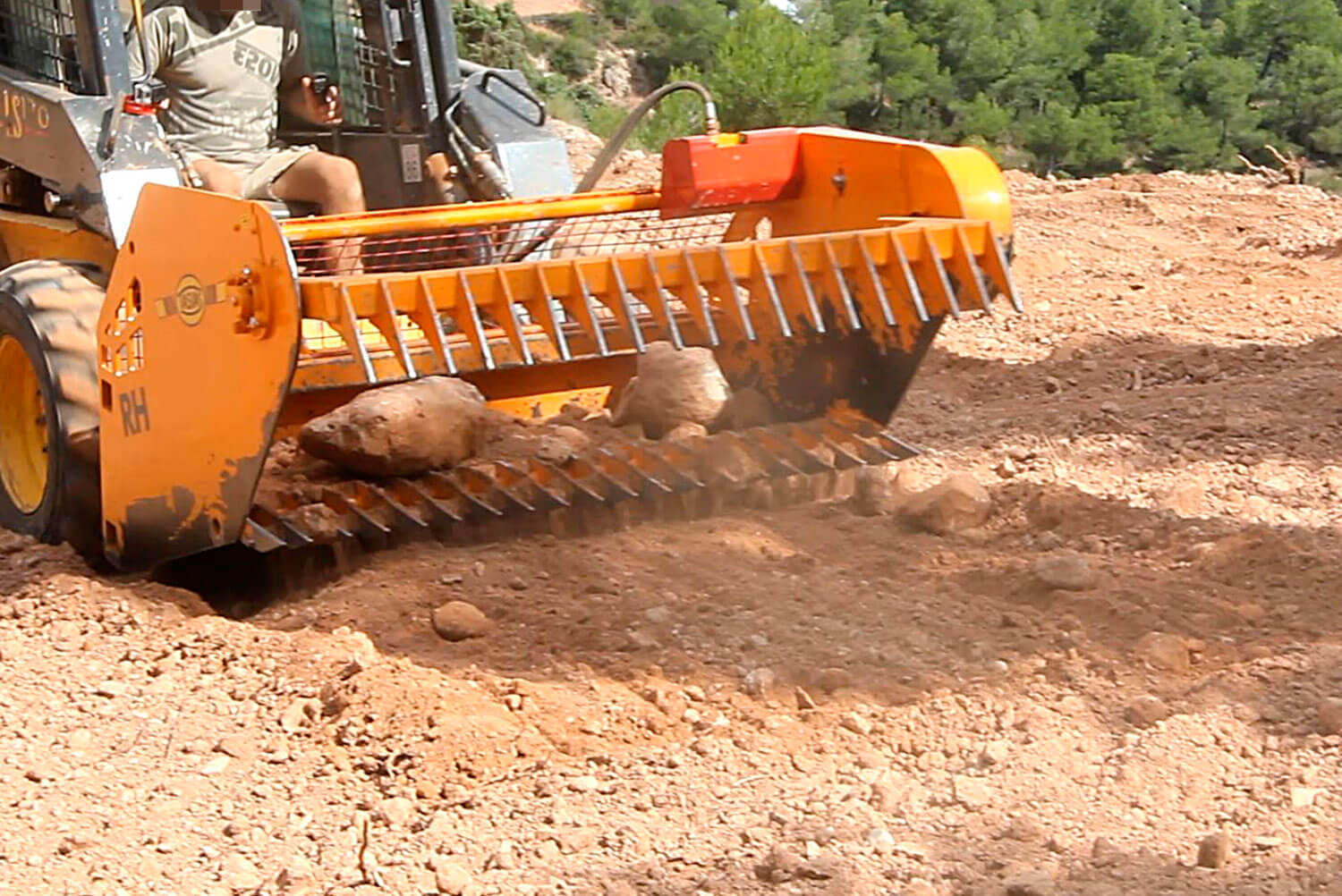 Recogedor de piedras hidráulico RH 7